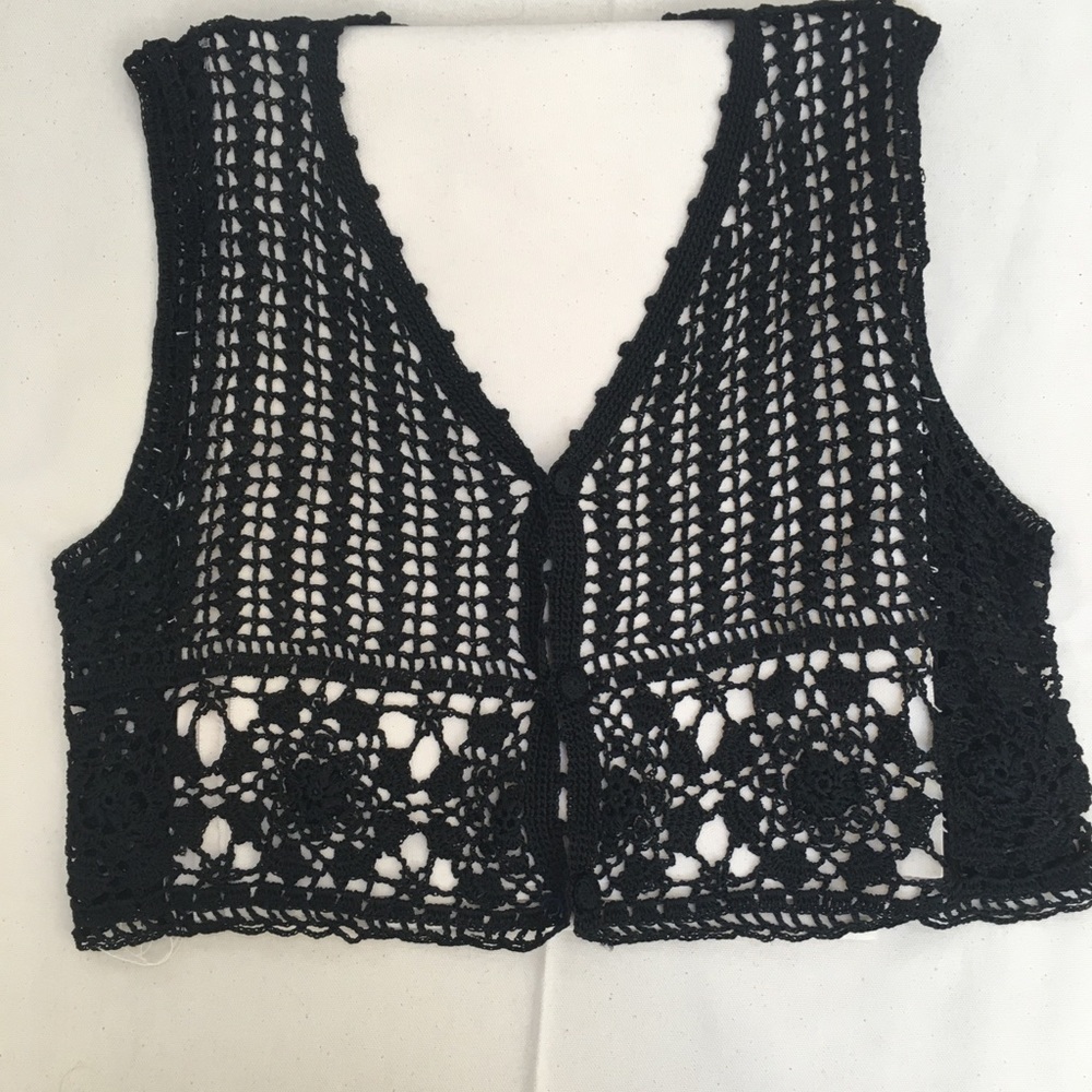 Vintage Black 80s/90s Crochet Lace Crop Tank Top